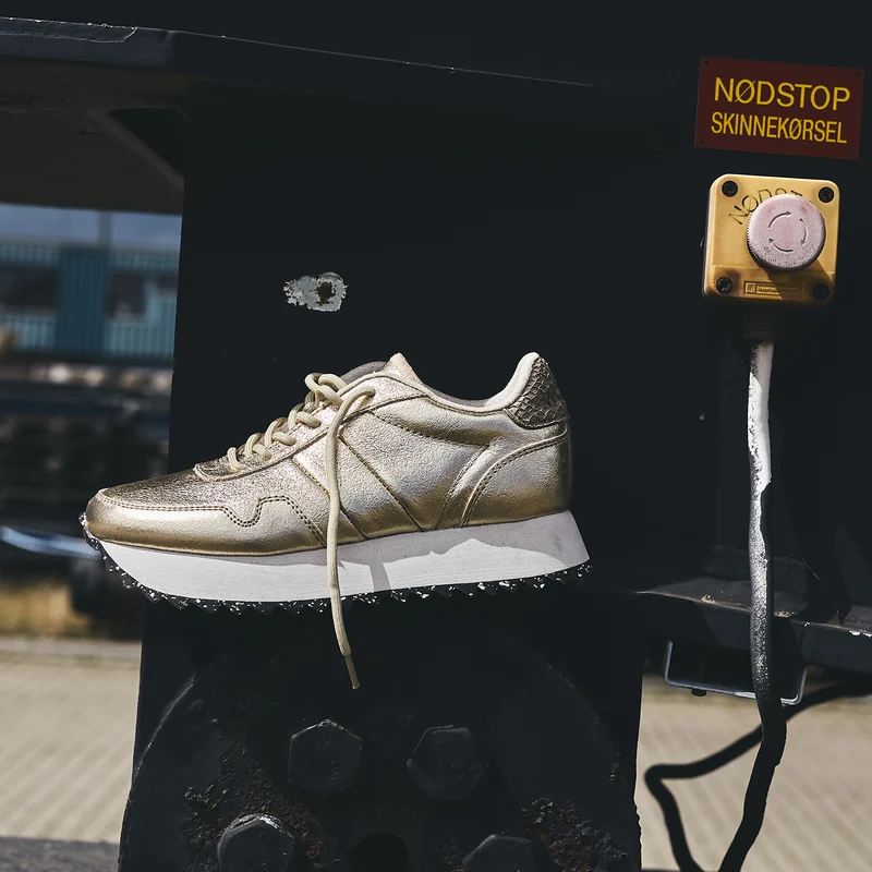 Nora III Plateau Metallic Leather - Gold