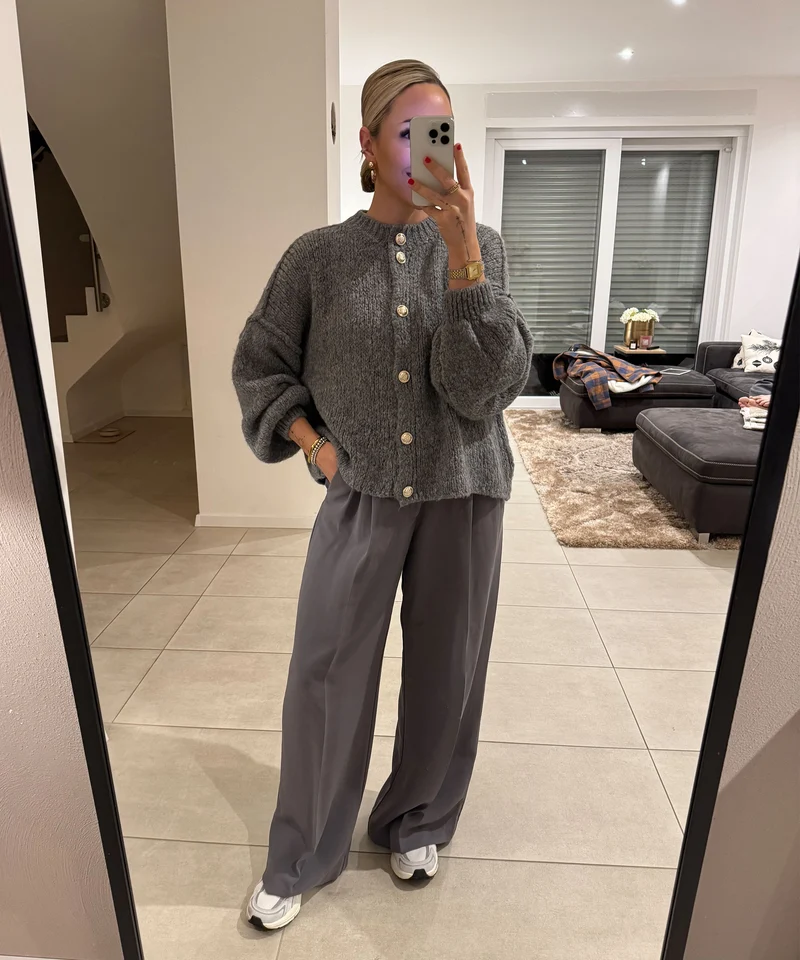 Oversize Strickjacke Jalsi Kurz Dunkelgrau