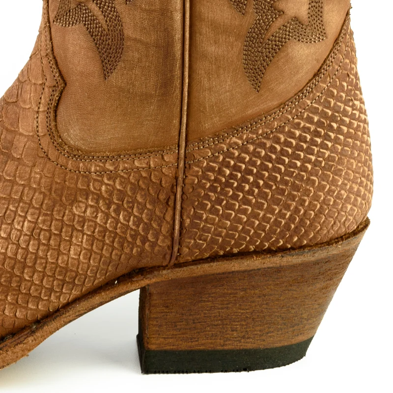 Damen-Cowboy-Country- und Westernstiefel 2524 aus gewaschenem braunem Leder