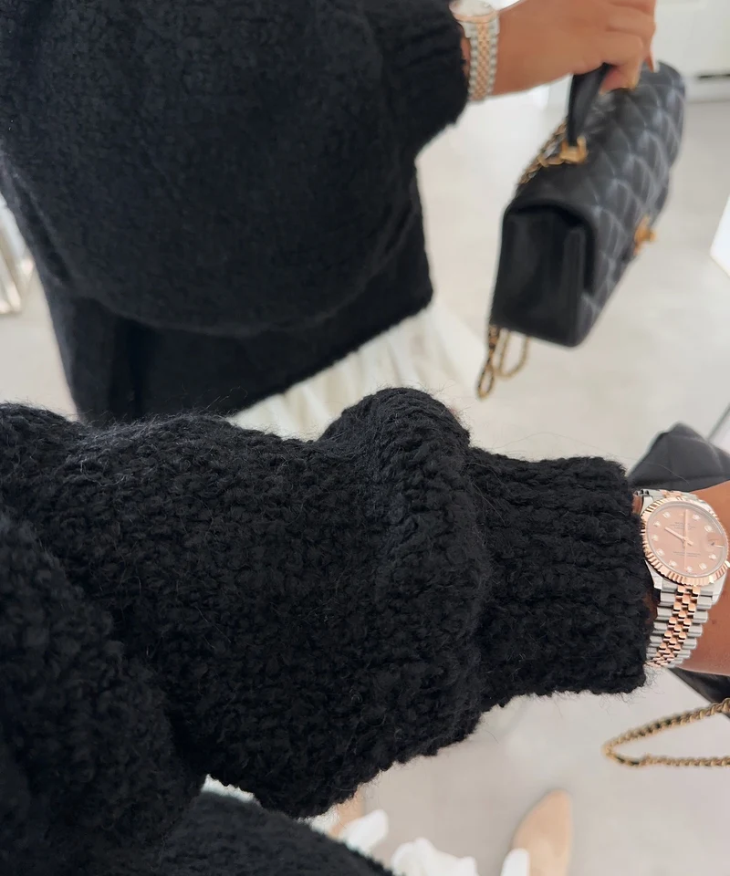 Oversize Boucle Pullover Billa Schwarz