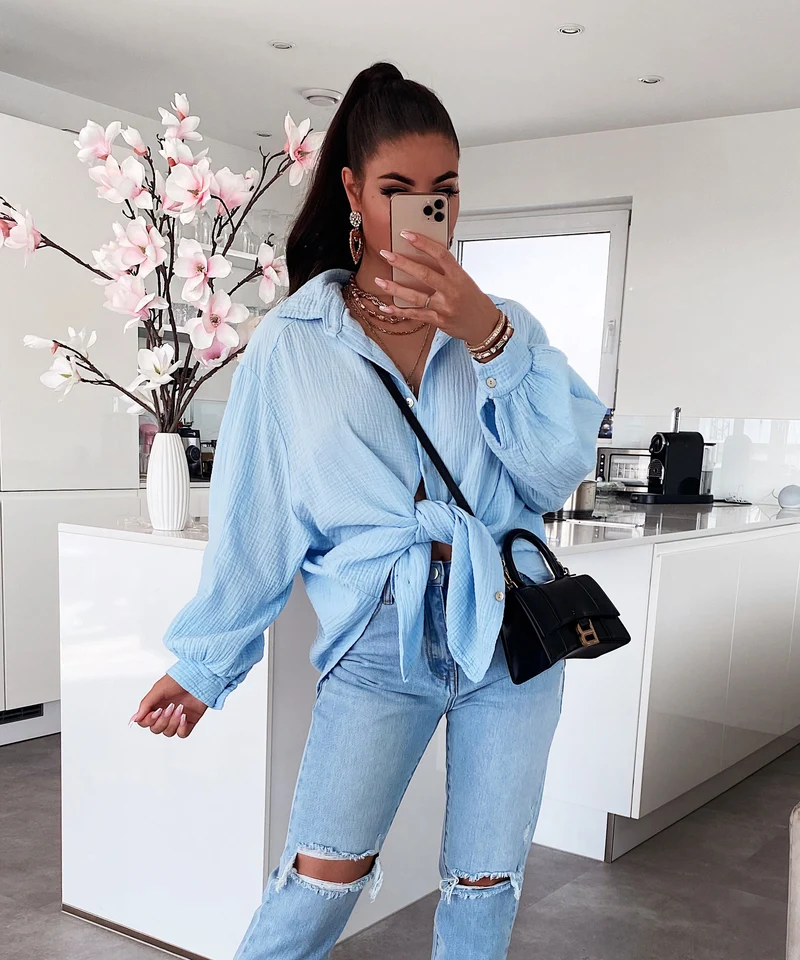 Oversize Musselin Bluse Freya Hellblau Kurz