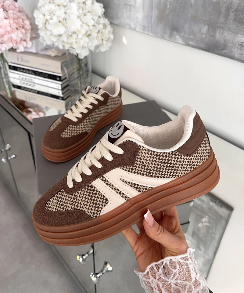 Sneaker Smiley Braun
