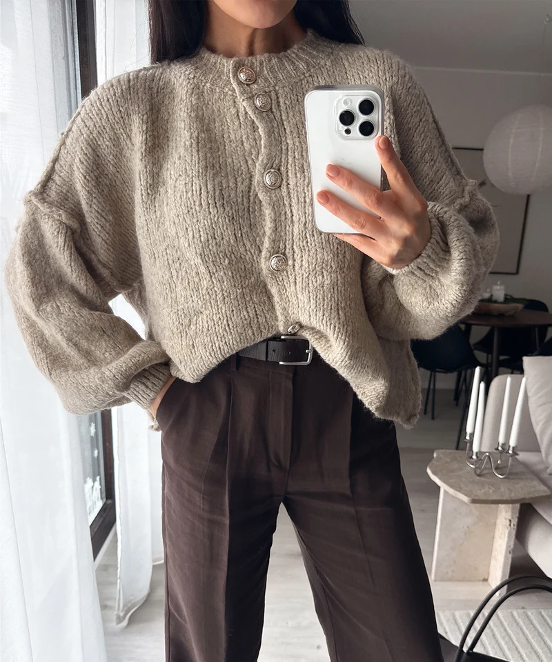 Oversize Strickjacke Jalsi Kurz Taupe