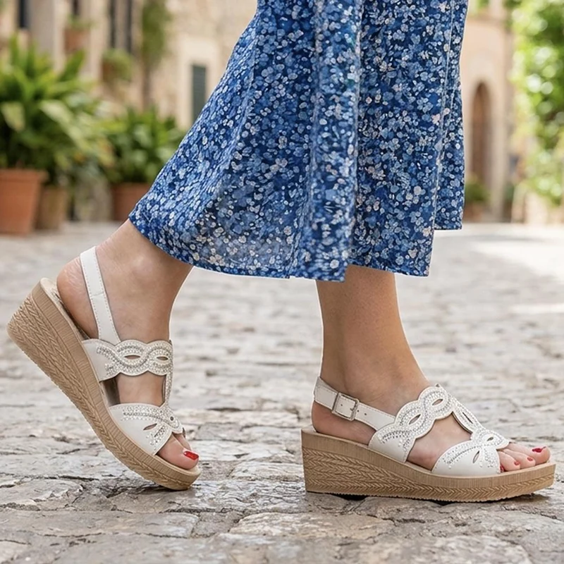 Inblu Slingback Sandals With Rhinstone Detailing - INB43052 / 330 371 - Silver