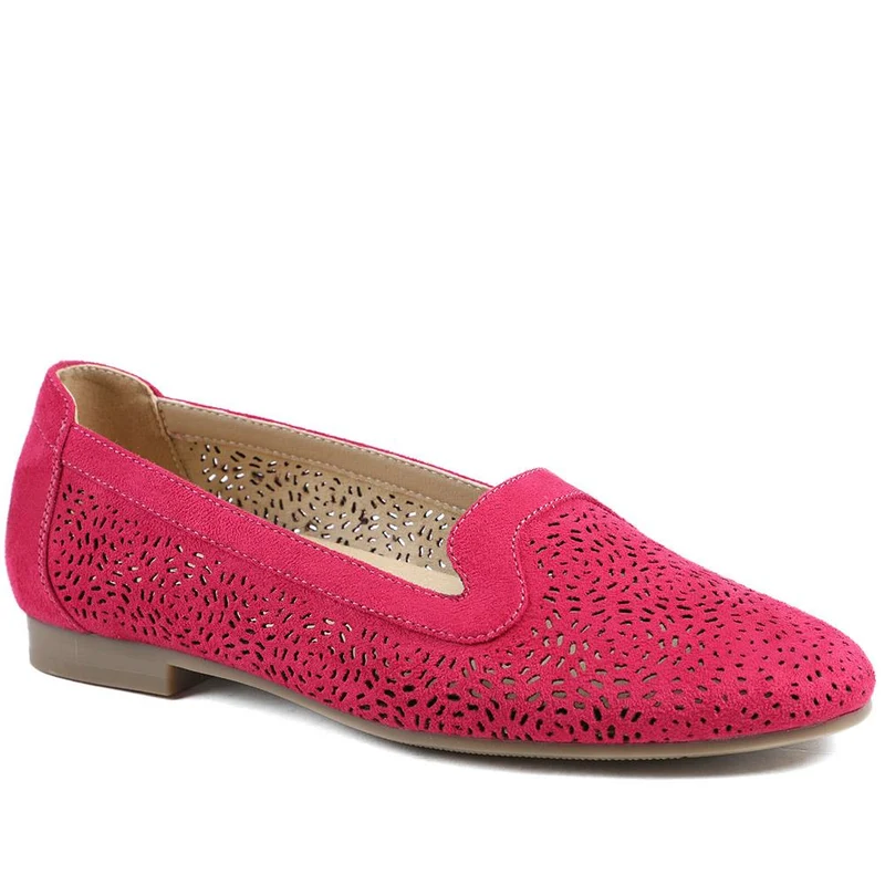 Wide Fit Laser Cut Slip On Shoes - WK43013 / 329 000