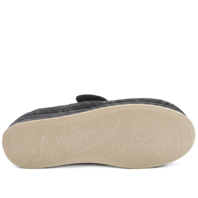 Extra Wide Faux Fur Lined Slippers - AUGUST / 328 471 - Black Check