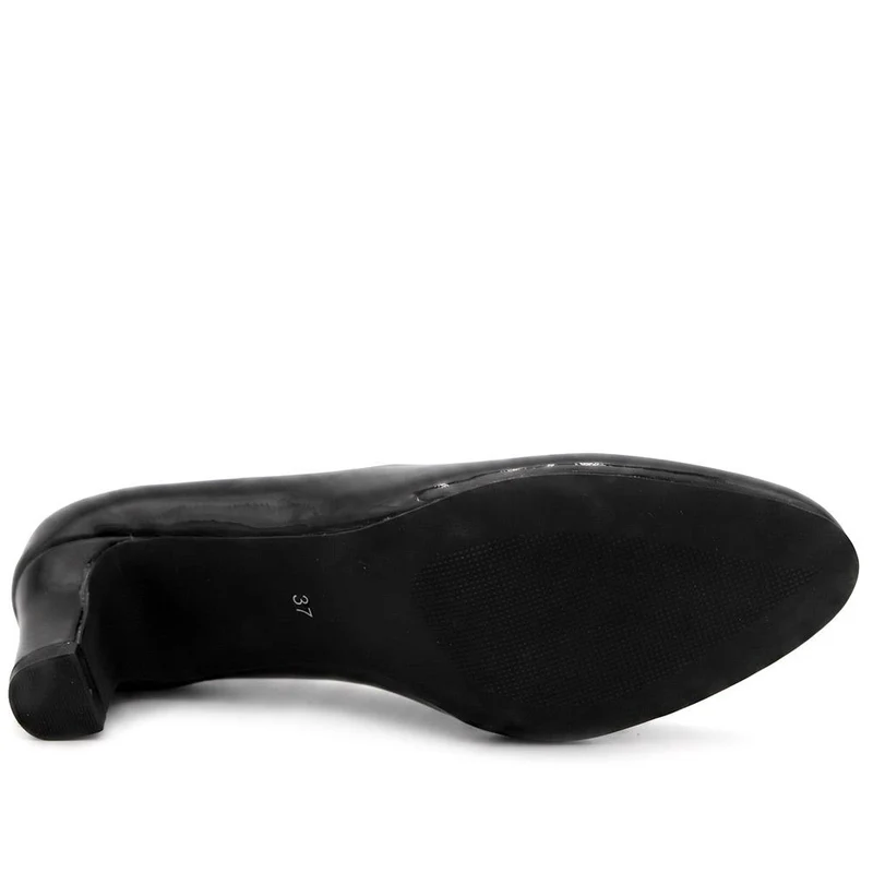 Elegant Stacked Heel Court Shoes - WBINS44018 / 330 013 - Black Patent