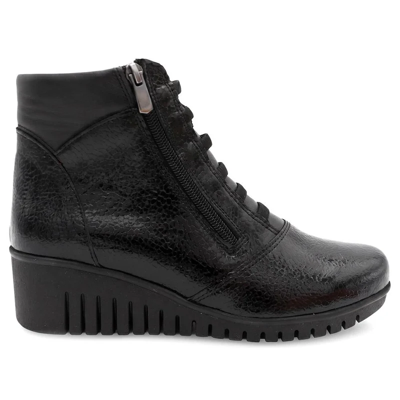Leather Chunky Wedged Ankle Boots - ESFA44001 / 330 200 - Black