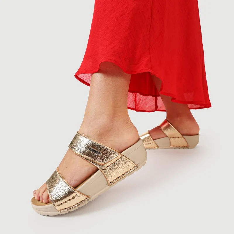 Fly Flot Chunky Dual Strap Touch Fasten Sandals - FLY41027 / 326 669 - Gold