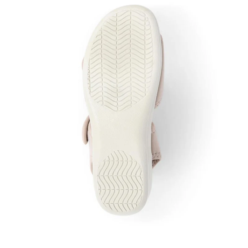 Adjustable Touch-Fasten Sandals - POLY39003 / 325 314 - Beige