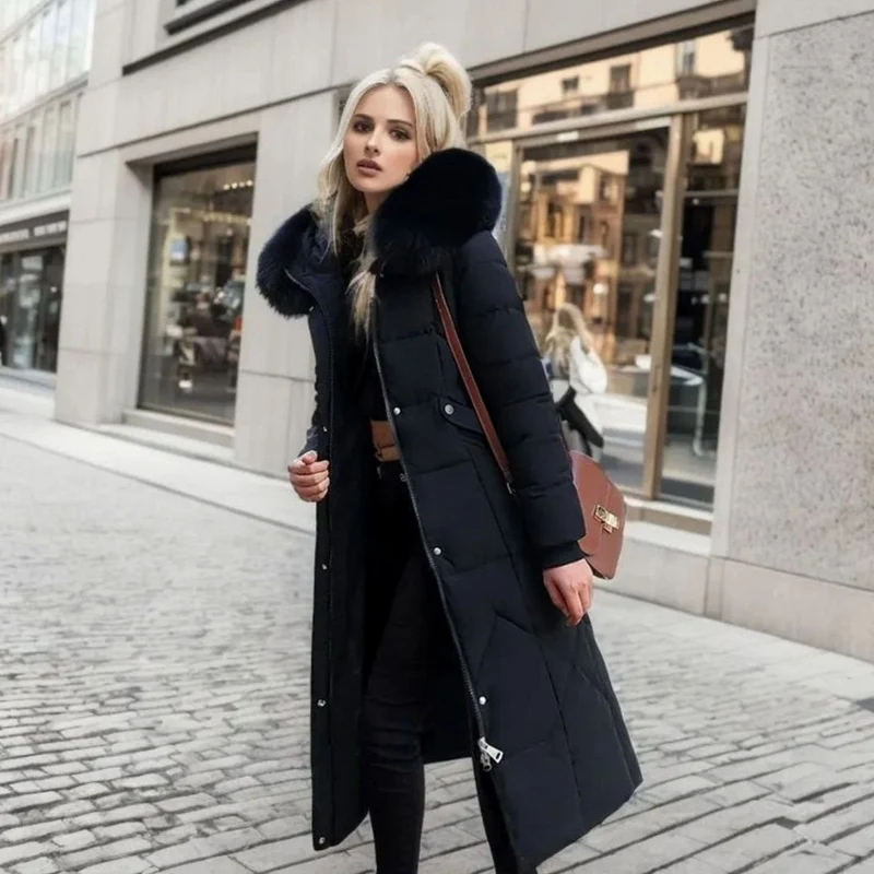 Clara | Damen Langer Daunen-Steppmantel mit Kragen Fellkapuze Wintermantel
