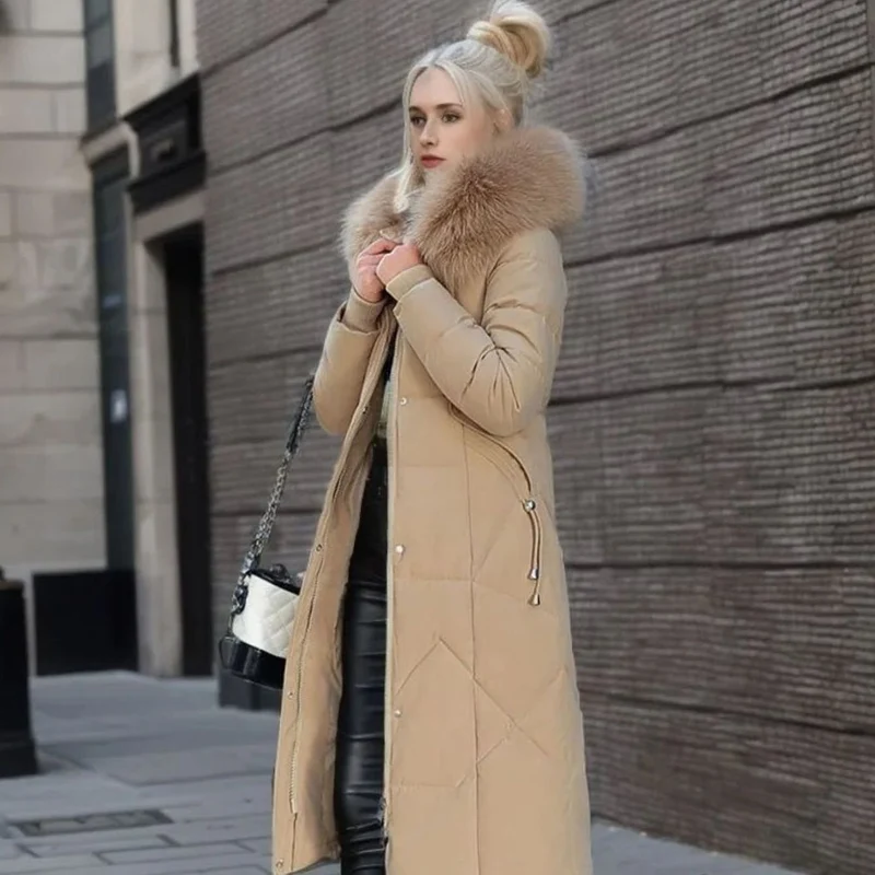 Clara | Damen Langer Daunen-Steppmantel mit Kragen Fellkapuze Wintermantel