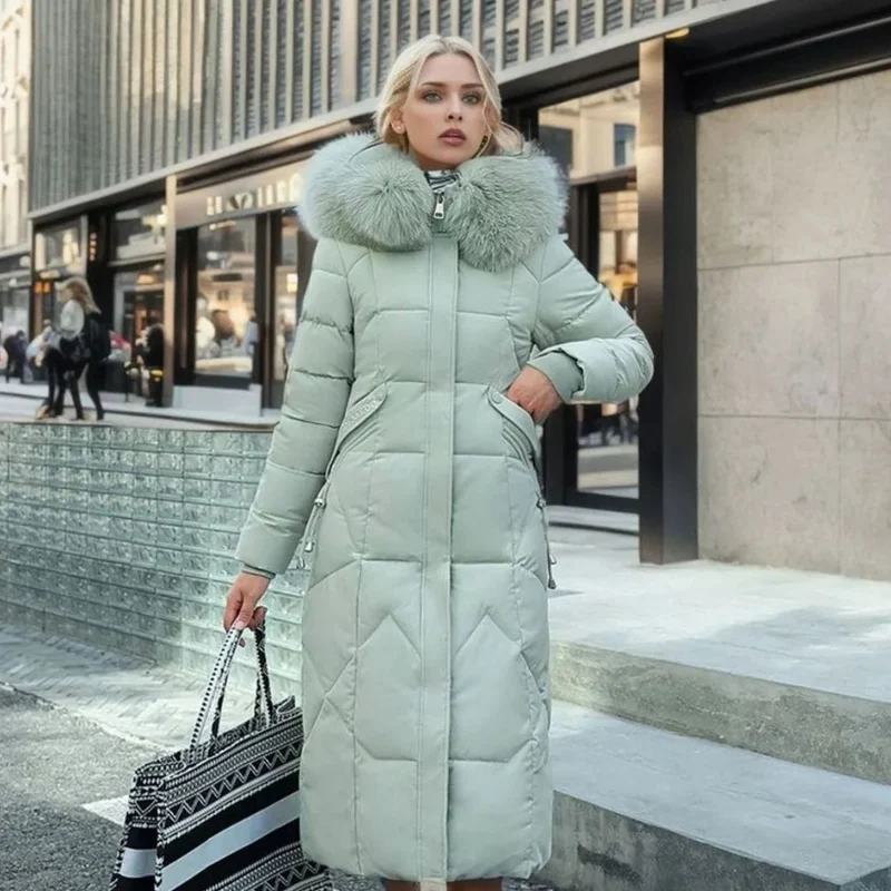 Clara | Damen Langer Daunen-Steppmantel mit Kragen Fellkapuze Wintermantel