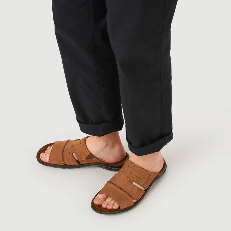 Wide-Fit Leather Mule Sandals - JOSEF41502 / 327 045 - Brown