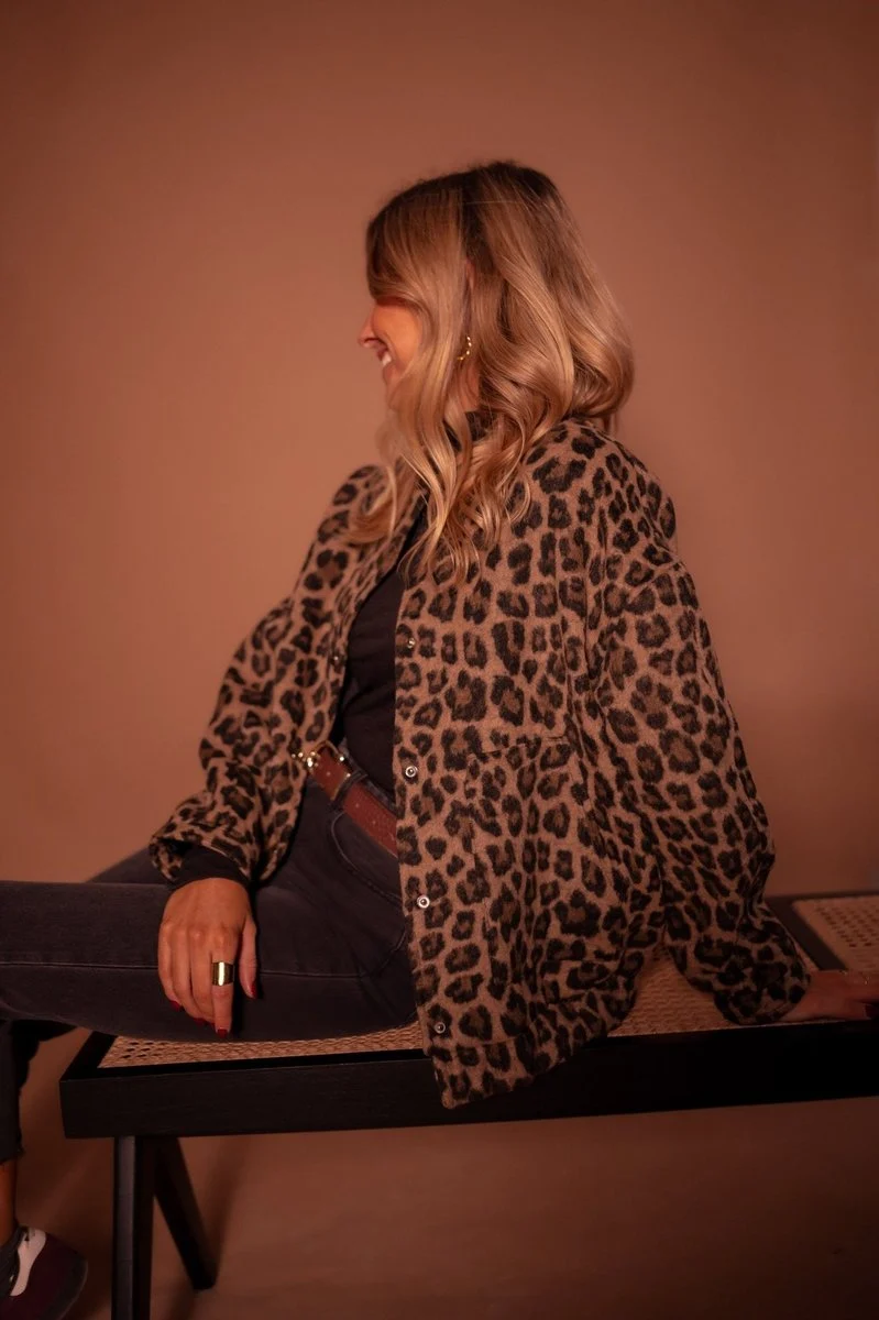 Luisa | Damen Steppjacke Oversized Leopardenmuster Druckknopf