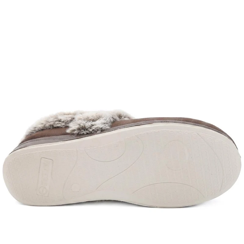 Wide Fit Hands Free Fur Lined Full Slippers - QING44003 / 329 843 - Chocolate