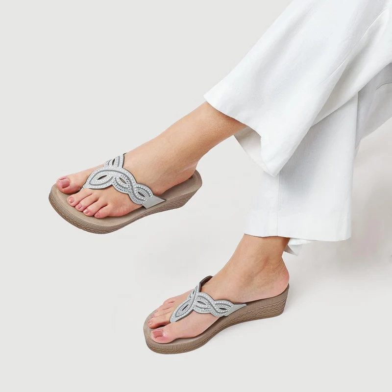 Embellished Wedge Toe Post Sandals - INB41026 / 327 353 - Beige