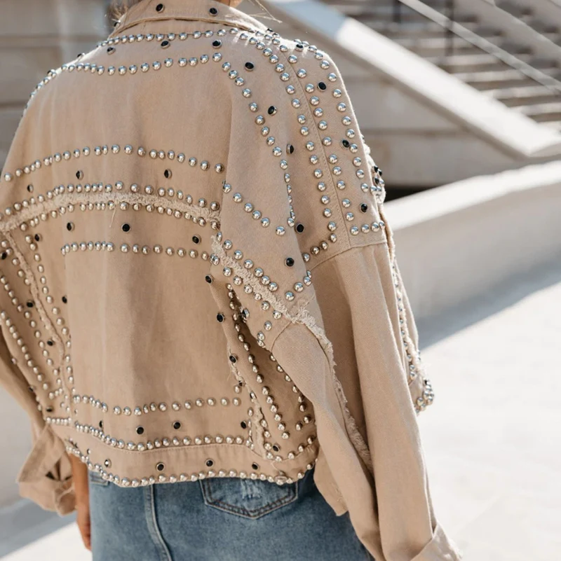Martina | Damen Modische Kurzjacke mit Nietenverzierung
