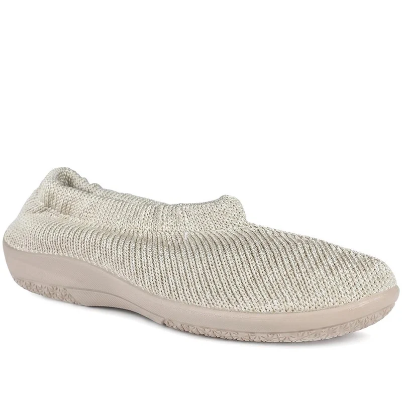 Flexible Fabric Upper Slip On Shoes - PLU44002 / 330 363