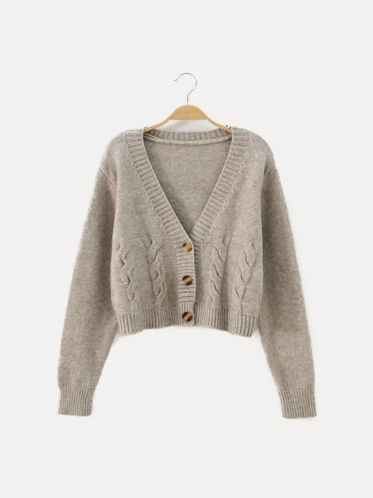 Christa | Damen Zopfmuster-Strickjacke mit V-Ausschnitt und Knöpfen