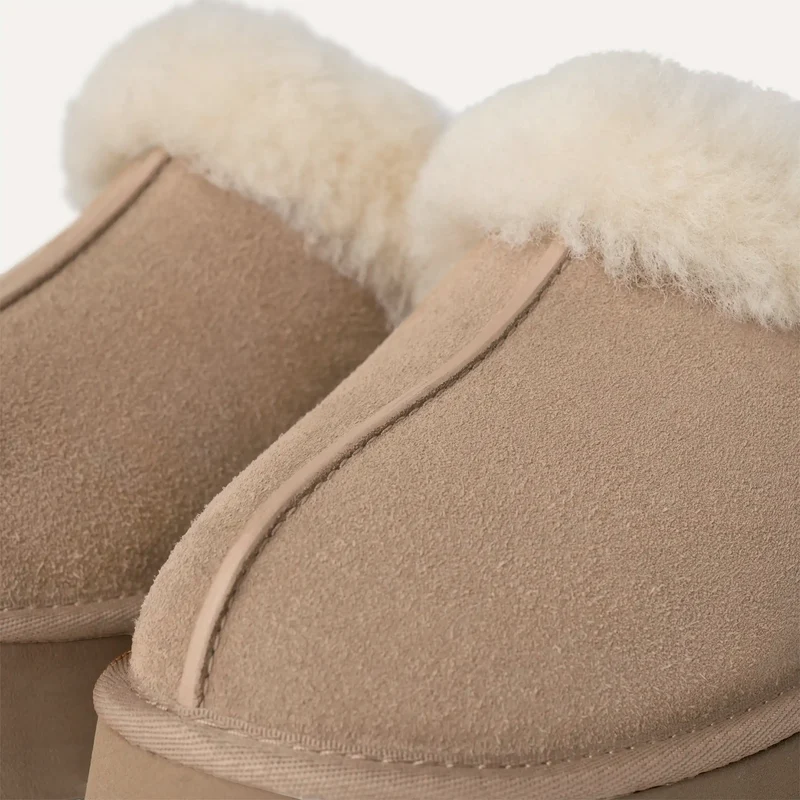 UGG Disquette Plateau-Slipper für Damen | Sand