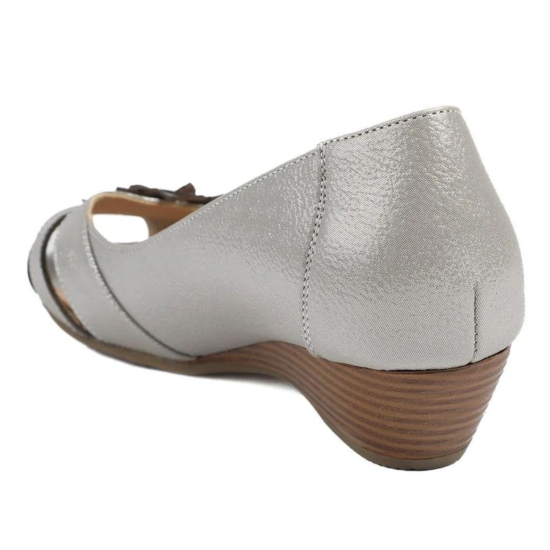 Flower Detail Peep Toe Wedge Pumps - WLIG43000 / 328 886 - Metallic