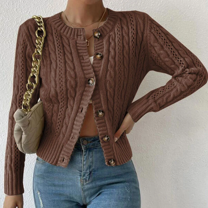 Elfriede | Damen Zopfmuster Strickjacke mit Knopfleiste