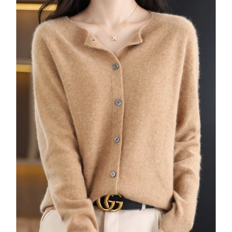 Katharina | Damen Strickjacke mit klassischer Knopfleiste
