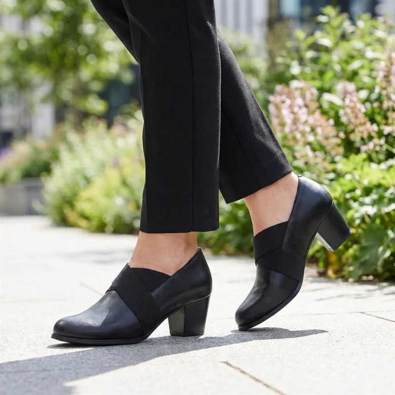 Smart Elasticated Block Heel Shoes - SANYI42003 / 328 057 - Black