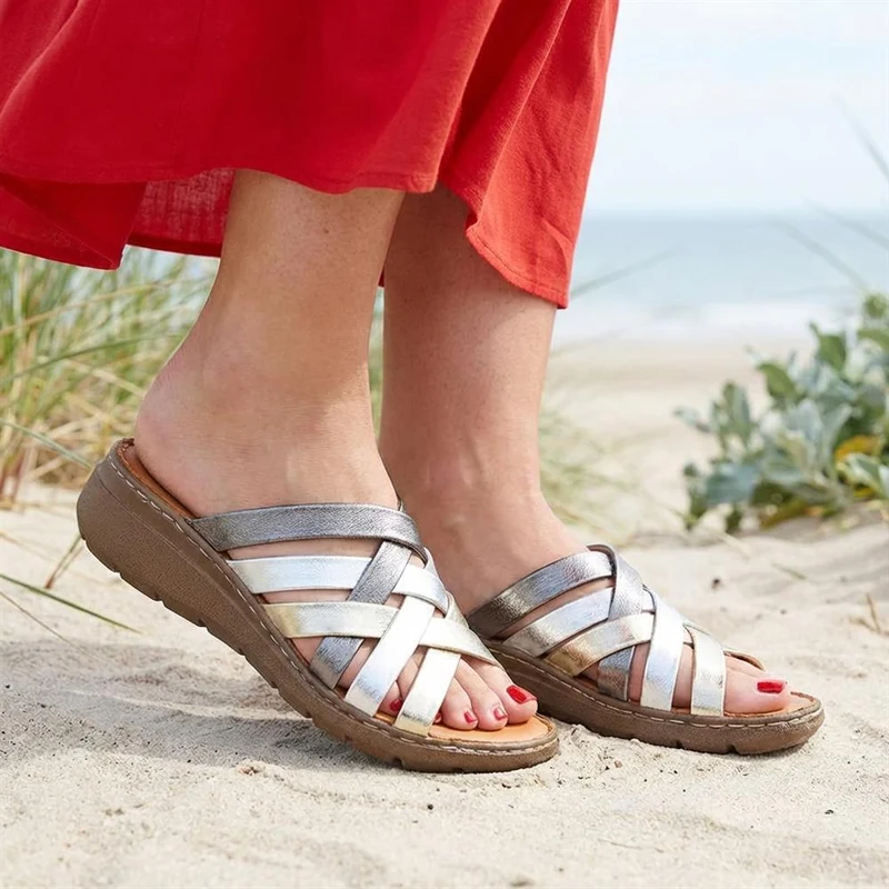 Leather Slip On Mule Sandals - LUCK43004 / 329 153 - Metallic