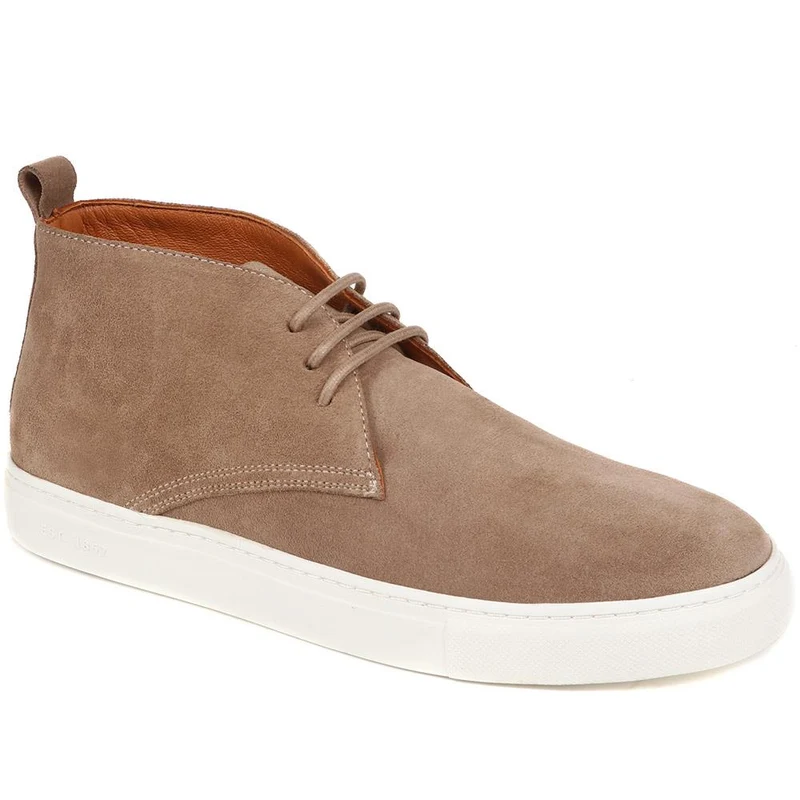 Sullivan Suede Chukka Boots - SULLIVAN / 319 268 - Sand Suede