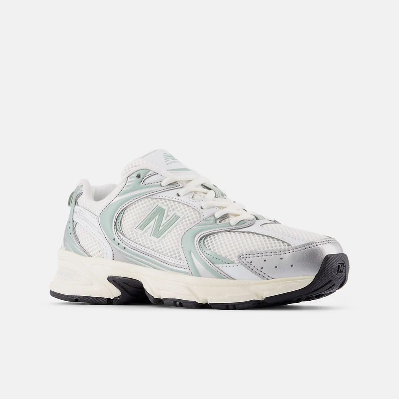 New Balance Unisex 530 Sneaker | Silber Metallic / Mosaikgrün