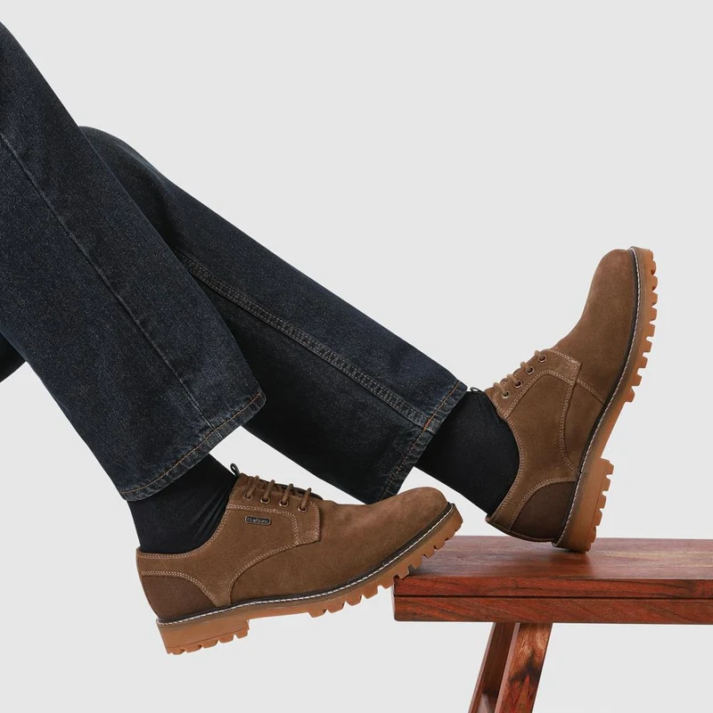 Sandstone Leather Lace-Up Shoes - BARBR38503 / 324 445 - Taupe Suede