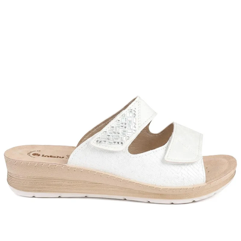 Inblu Dual Adjustable Fasten Strap Sandals - INB43047 / 330 366 - White