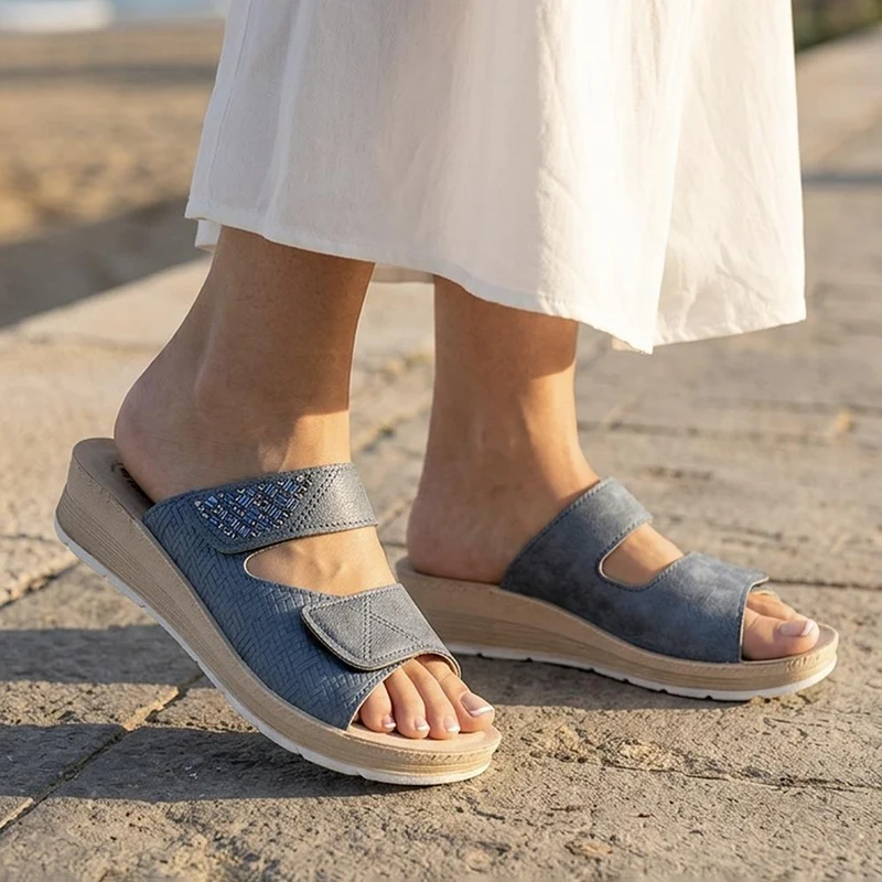 Inblu Dual Adjustable Fasten Strap Sandals - INB43047 / 330 366 - Blue