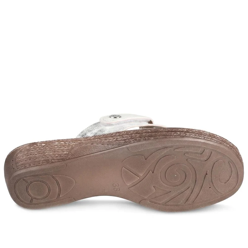 Inblu Touch Fasten Toe Post Sandals - INB43055 / 330 394 - White Multi