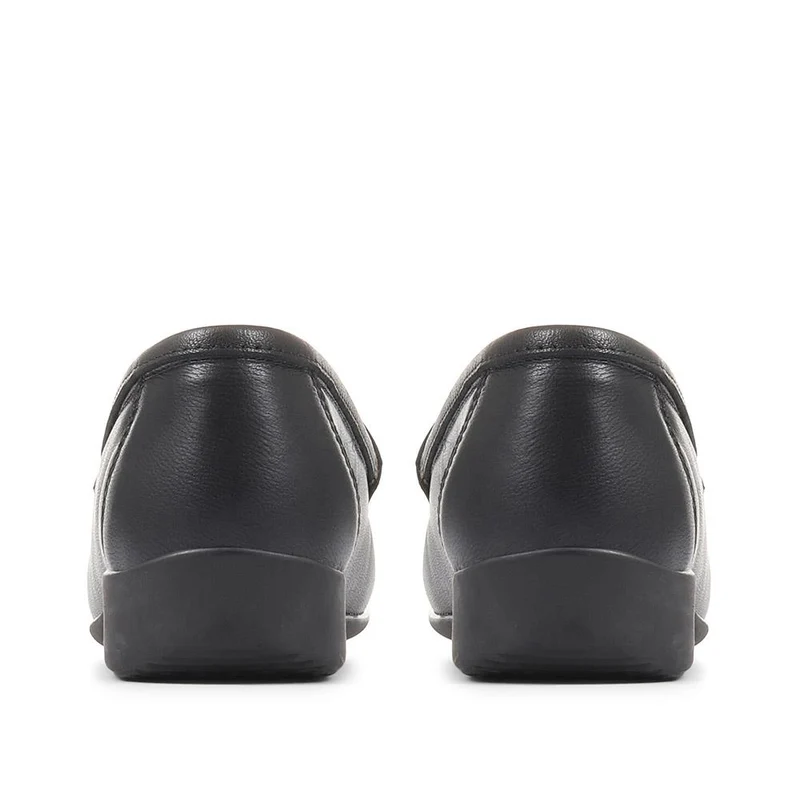 Leather Tassel Loafers - CONT25000 / 309 198 - Black