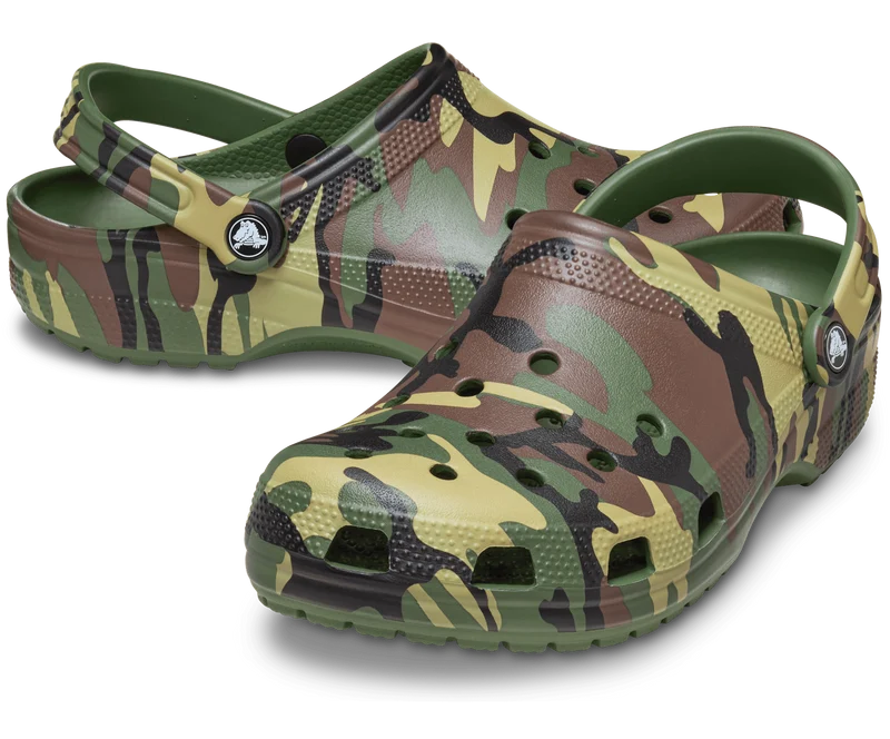 CROCS Unisex Klassischer Camouflage Clog | Armeegrün