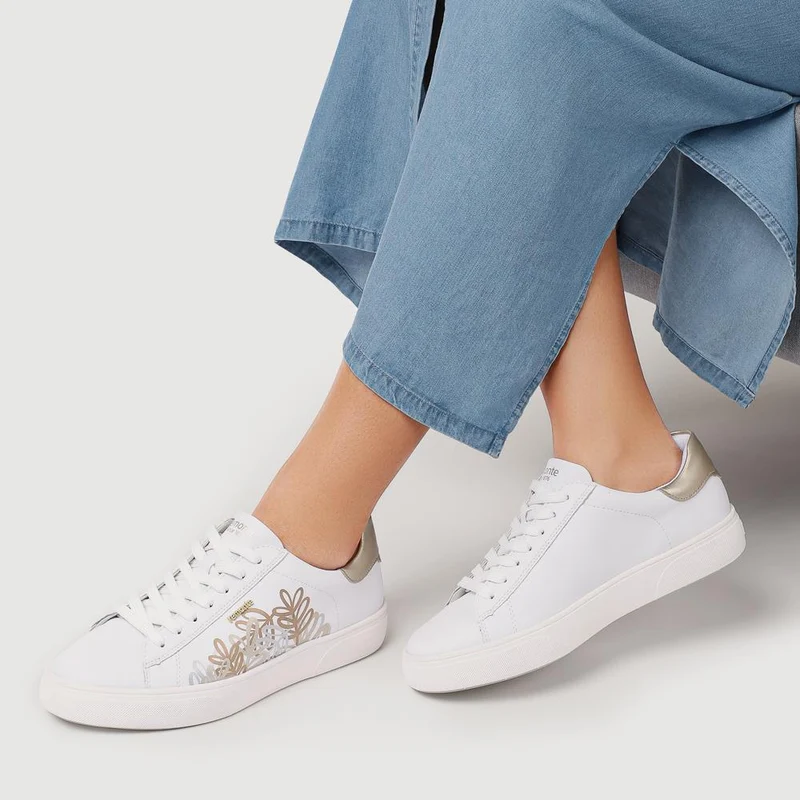 Leather Floral Patterned Trainers - DRS41504 / 326 858 - White Metallic