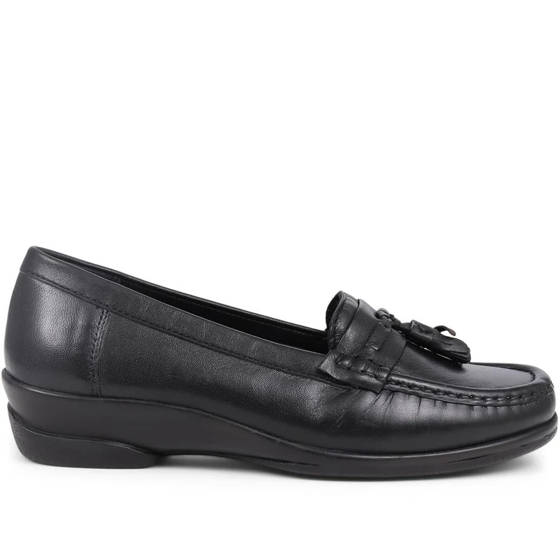 Leather Slip-On Loafers - NAP38023 / 325 236 - Black