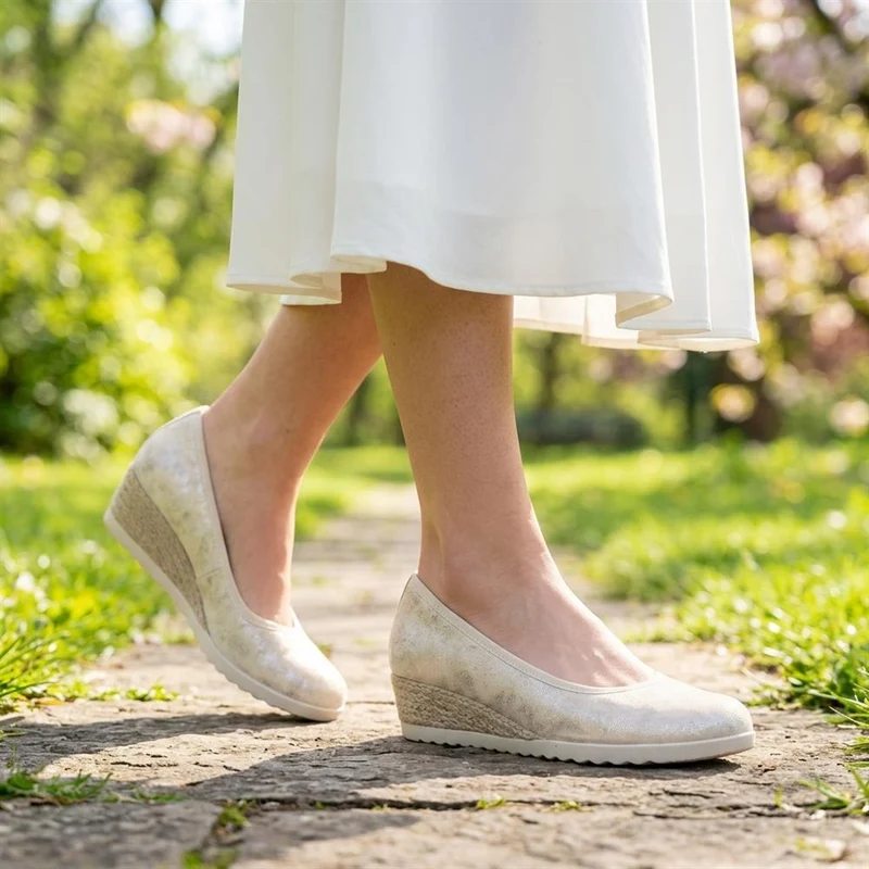 Espadrille Trim Wedge Pumps - WBINS43008 / 329 175 - Soft Gold