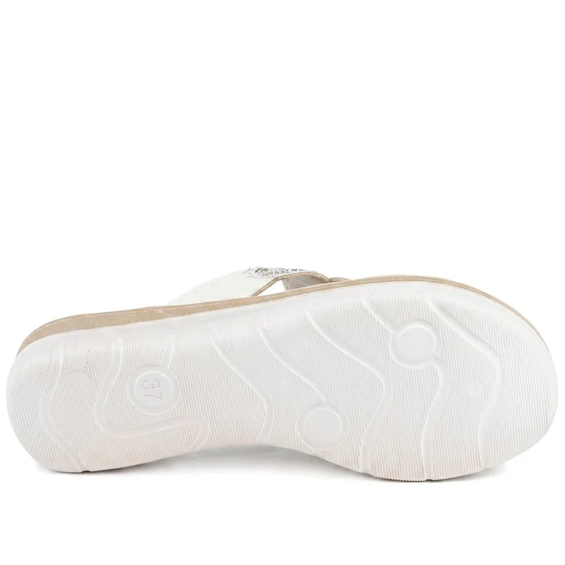 Diamante Cushioned Toe Post Sandals - INB43023 / 329 243 - White