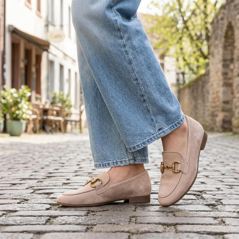 Gabor Wide Fit Leather Loafers With Chrome Snaffle - GABC44519 / 330 320 - Sand