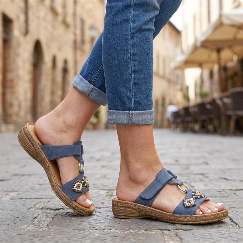 Adjustable Fasten Lightweight Sandals - WOIL43018 / 329 043 - Blue