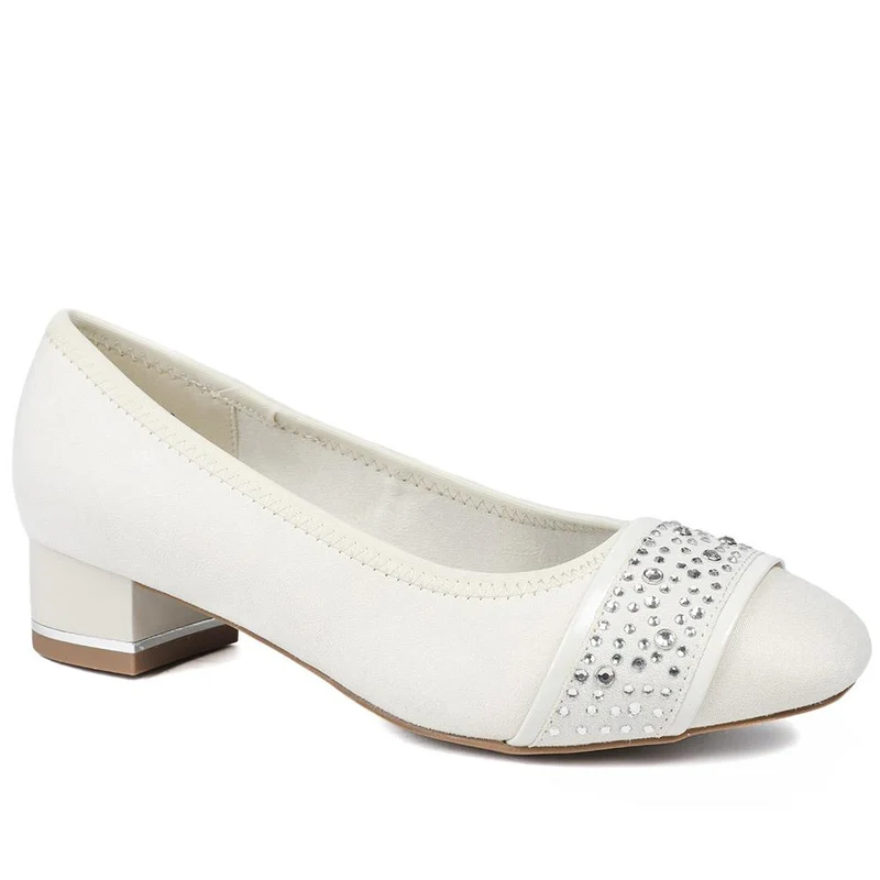 Wide Fit Slip On Court Shoes - PLAN39013 / 325 529 - Beige