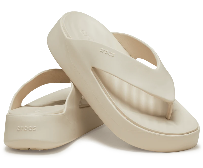 Crocs Unisex Getaway Plateau Flip Flop - Stuck