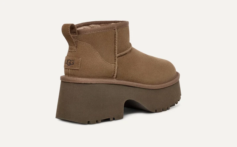 UGG Klassische Ultra Mini New Heights Stiefel für Damen - Hickory