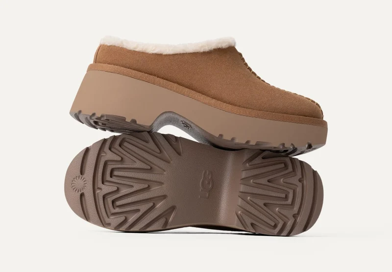 UGG New Heights Cozy Clog für Damen - Kastanie