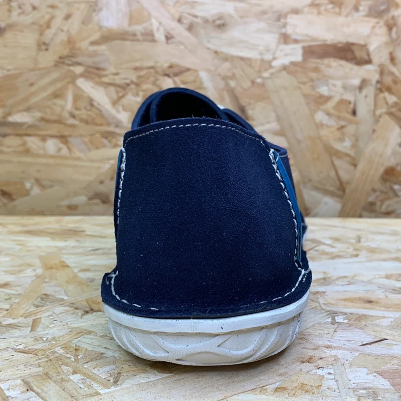 On Foot Herren-Schuhe aus perforiertem Leder – Marineblau