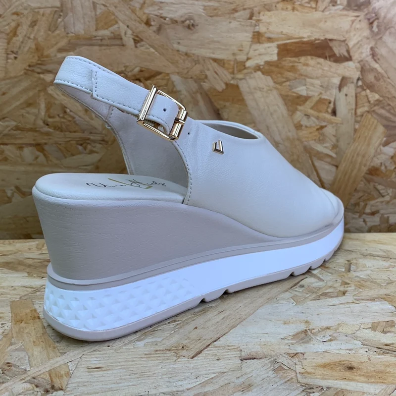 Una Healy Modische Keilsandalette für Damen – Beige